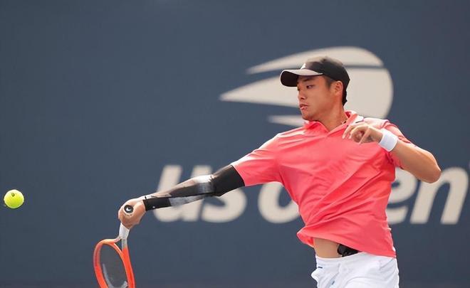 球再添辉煌 球再添辉煌